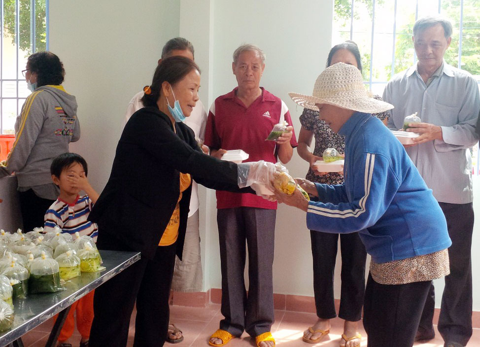 Bếp ăn từ thiện, một trong những hoạt động nhân đạo nổi bật của Hội Chữ thập đỏ Lâm Đồng