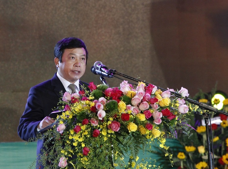 Đồng chí Đoàn Văn Việt, Chủ tịch UBND tỉnh Lâm Đồng phát biểu khai mạc lễ hội