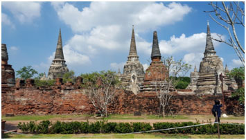 Một góc thành cổ “phế tích”, trung tâm cố đô Ayutthaya