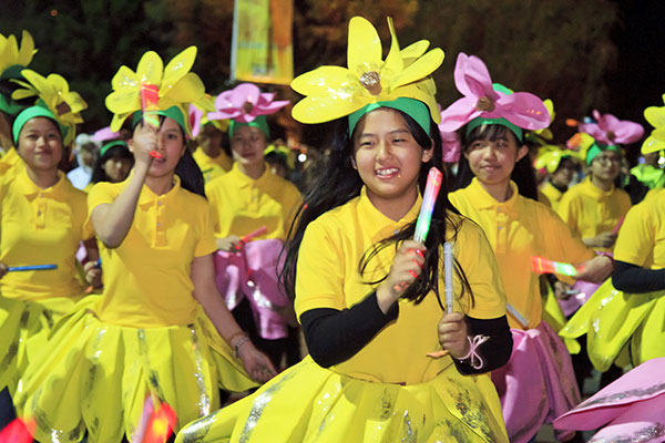 Thanh niên là một trong những nhân tố chính góp phần thành công Festival Hoa Đà Lạt 2015