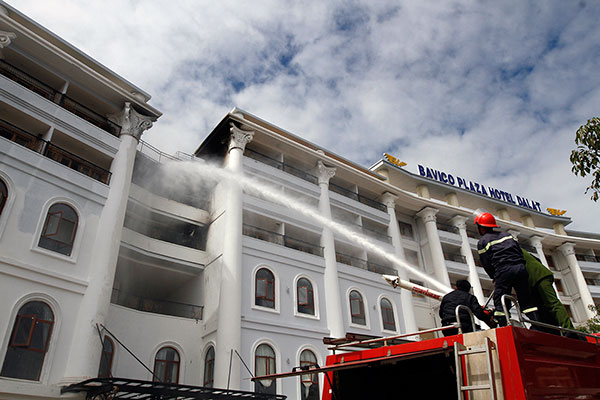 Đà Lạt: Cháy khách sạn trên đường Lê Thị Hồng Gấm