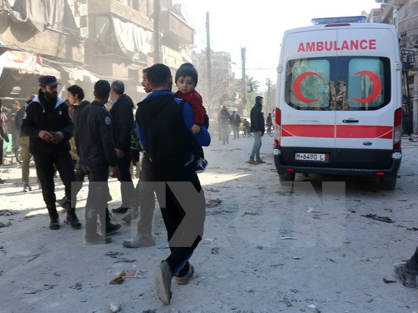 Khung cảnh thành phố Aleppo sau một trận không kích ngày 4/2. (Nguồn: AFP/TTXVN)