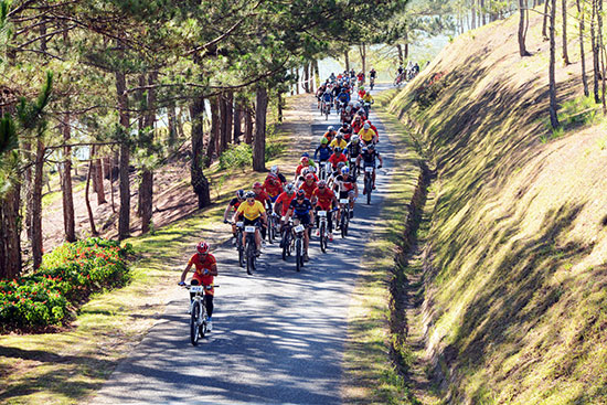 Trên 200 VĐV tham gia Giải xe đạp địa hình Quốc tế mở rộng lần 2/2016  tại Lâm Đồng