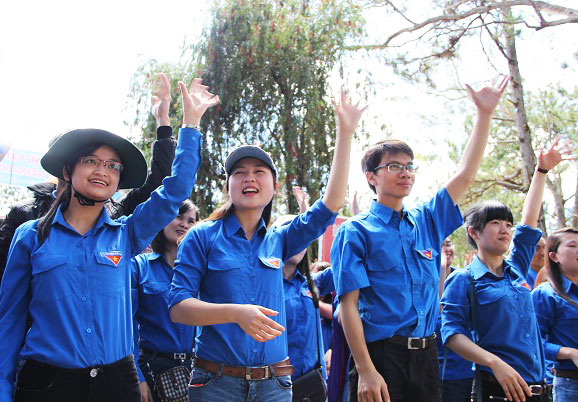 Tuổi trẻ Việt Nam những chặng đường phát triển
