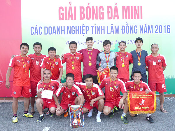 CLB Nhà hàng Tâm Đắc vô địch giải bóng đá mini các doanh nghiệp tỉnh Lâm Đồng – 2016