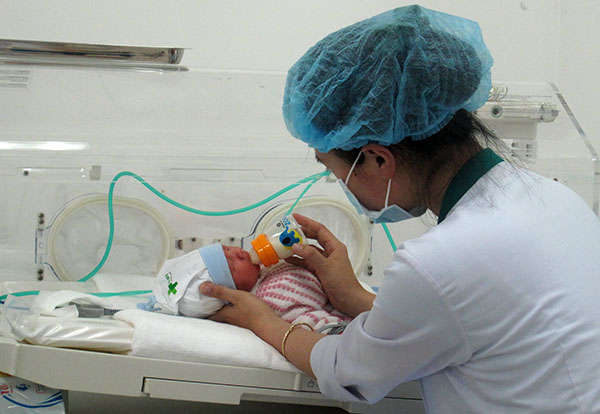 Đà Lạt: Cháu bé đầu tiên ra đời bằng kỹ thuật bơm tinh trùng vào buồng tử cung chữa vô sinh (IUI)