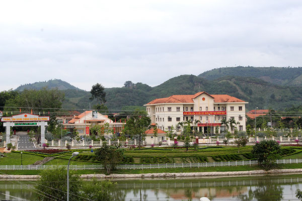 Trung tâm hành chính huyện Đạ Huoai Ảnh: KHÁNH PHÚC