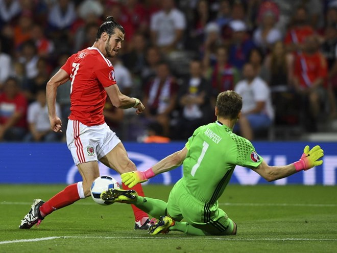 Bale đưa xứ Wales vào vòng 1/8 EURO 2016. (Nguồn: Getty Images)