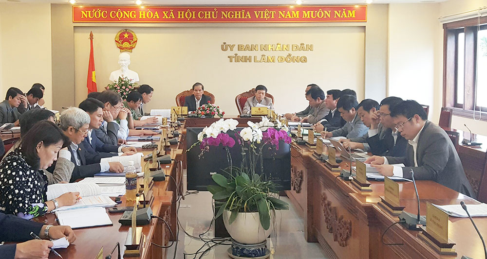 Các đại biểu tham dự phiên họp tại đầu cầu tỉnh Lâm Đồng 