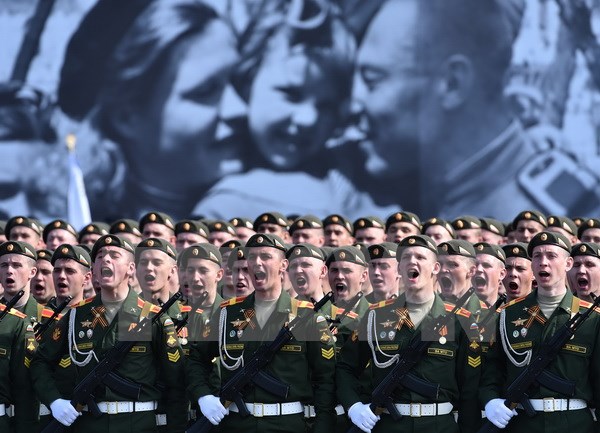Binh sỹ Nga tham gia lễ duyệt binh kỷ niệm 70 năm Ngày Chiến thắng ở thủ đô Moskva. (Nguồn: AFP/TTXVN)
