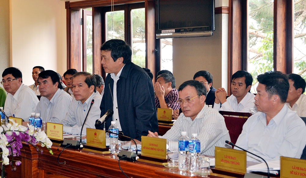 Đồng chí Đoàn Văn Việt - Chủ tịch UBND phát biểu trong buổi làm việc