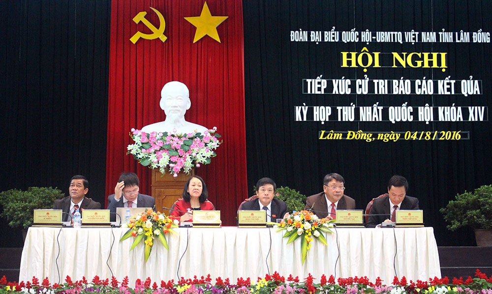 Đoàn ĐBQH khóa XIV đơn vị tỉnh Lâm Đồng tiếp xúc cử tri