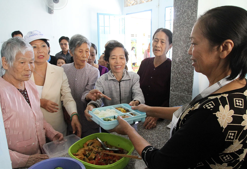 Cung cấp suất ăn từ thiện tại Bệnh viện YHCT Bảo Lộc