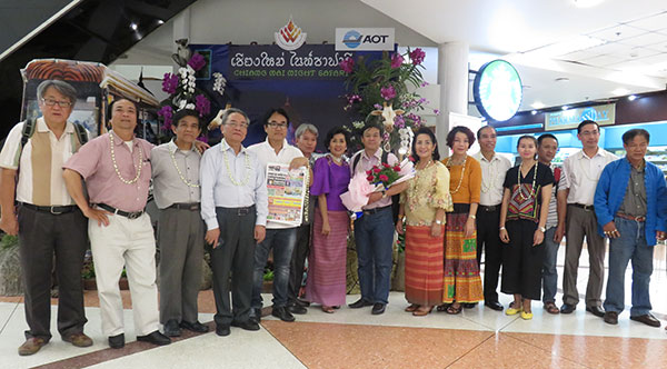 Lãnh đạo các báo và Hội Nhà báo tỉnh Chiang Mai đón đoàn nhà báo tỉnh Lâm Đồng tại sân bay Chiang Mai
