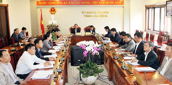Lãnh đạo tỉnh và các sở, ban, ngành tỉnh Lâm Đồng tham gia Hội nghị trực tuyến