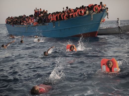 Cứu sống hơn 6.500 người di cư ngoài khơi Libya