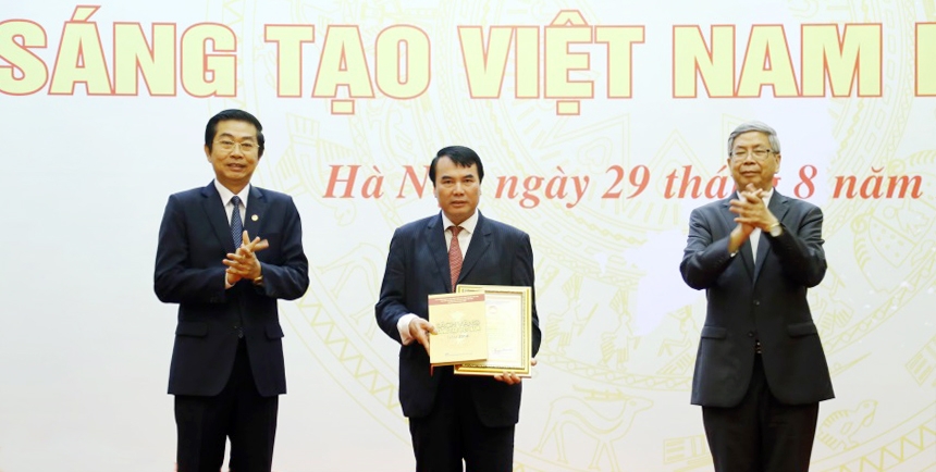 Sách vàng Sáng tạo Việt Nam năm 2016 ghi nhận cụm công trình khoa học về cây chè Lâm Đồng
