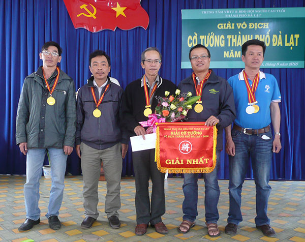 Kỳ thủ Nguyễn Hữu Du vô địch giải Cờ tướng Đà Lạt 2016