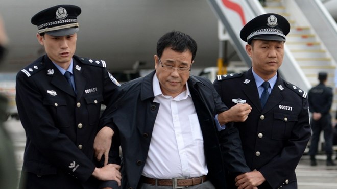 Lý Hoắc Bác, cựu quan chức Trung Quốc bị dẫn hồi tháng 5/2015. (Nguồn: scmp.com)