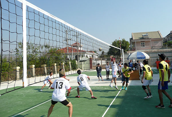 Thi đấu bóng chuyền tại Hội thao Công nhân viên chức lao động do LĐLĐ Lâm Đồng tổ chức trong tháng 5/2016 tại Đà Lạt