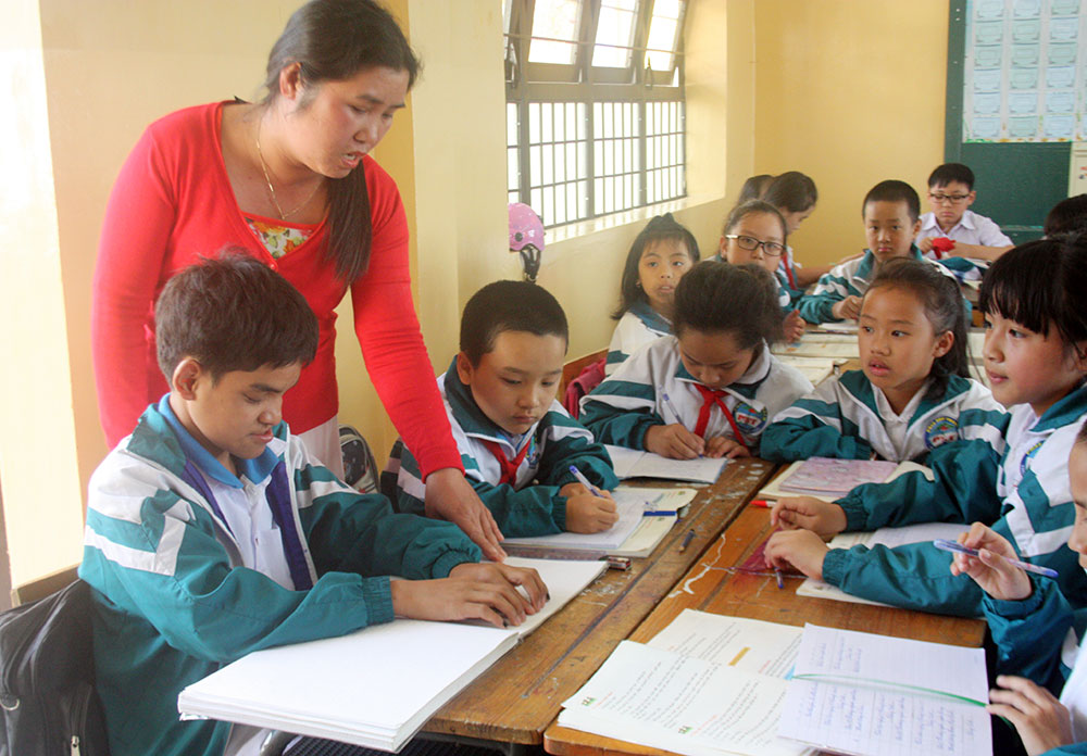 Giáo dục hòa nhập cho trẻ khuyết tật ở Trường Tiểu học Phan Như Thạch