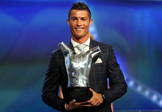 Xavi gạt Messi, chọn Ronaldo cho danh hiệu Quả bóng Vàng