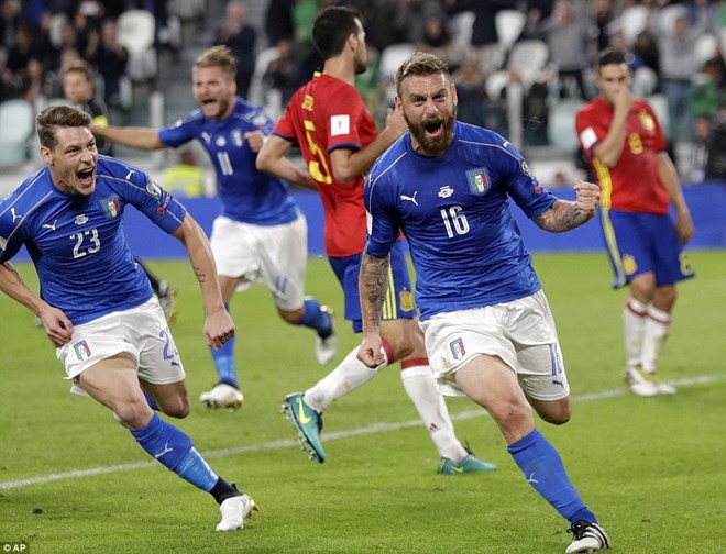 De Rossi giúp Italy giành lại 1 điểm từ Tây Ban Nha. (Nguồn: Getty Images)