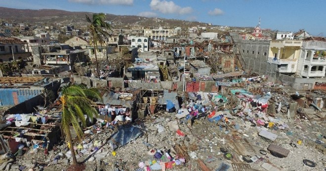 Khung cảnh tan hoang do bão Matthew gây ở khu vực bờ biển phía Nam Haiti. (Nguồn: AP)