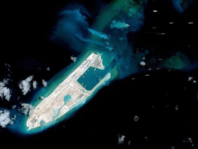 Mỹ: Trung Quốc đặt thiết bị quân sự trên các đảo nhân tạo ở Biển Đông