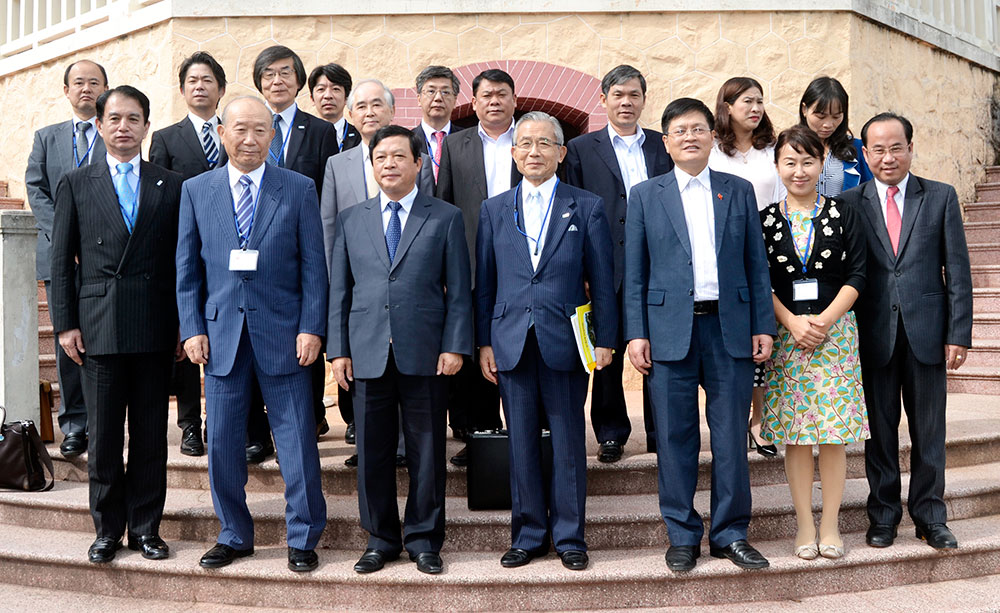 Chủ tịch UBND tỉnh tiếp xã giao Đoàn Ngoại giao nhân dân Nhật Bản