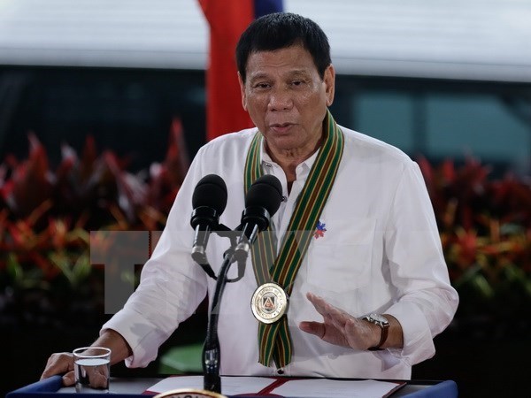 Tổng thống Philippines cam kết không bỏ qua phán quyết về Biển Đông