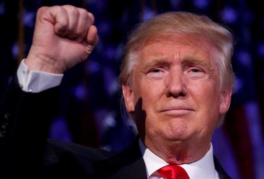 Ông Donald Trump phát biểu trước những người ủng hộ tại Manhattan, New York, Mỹ, tối ngày 8-11-2016. (Ảnh: Reuters)