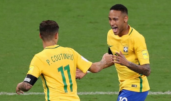 Neymar và Coutinho thay nhau lập công cho Brazil