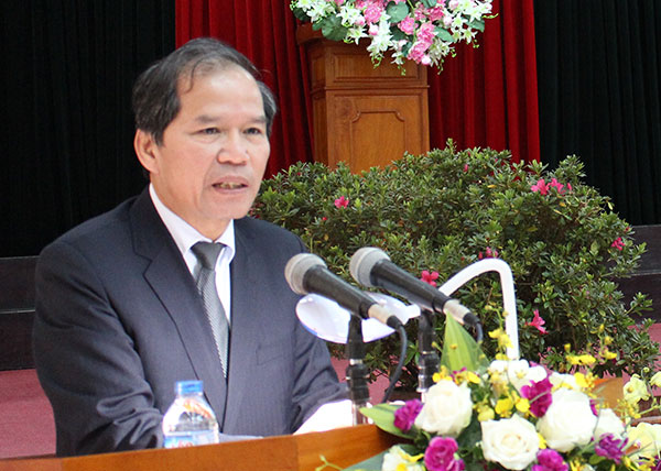 Đồng chí Nguyễn Xuân Tiến phát biểu tại hội nghị