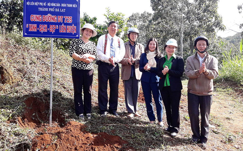 Phát động xây dựng &quot;Cung đường DT 725 xanh - sạch - đẹp&quot; liên huyện Đà Lạt - Lâm Hà giai đoạn 2016 - 2020