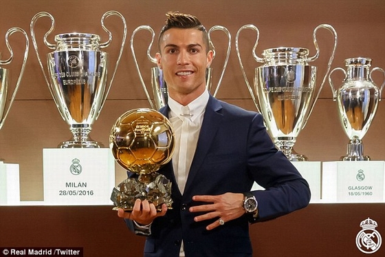 C.Ronaldo giờ đây đã có 4 danh hiệu "Quả bóng Vàng"
