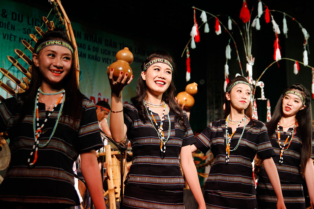 Hoạt động văn hóa từ góc nhìn miền Trung - Tây Nguyên