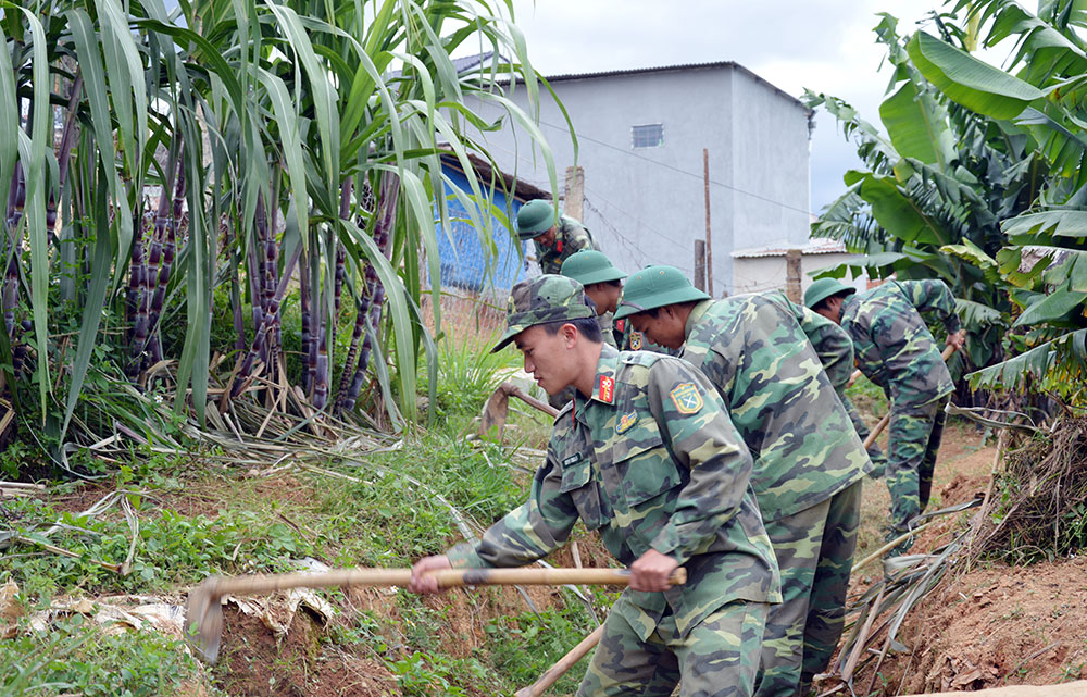 Lực lượng vũ trang tỉnh chung tay xây dựng nông thôn mới