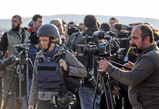 Hình ảnh các nhà báo tác nghiệp ở vùng chiến sự. (Nguồn: jordantimes.com)