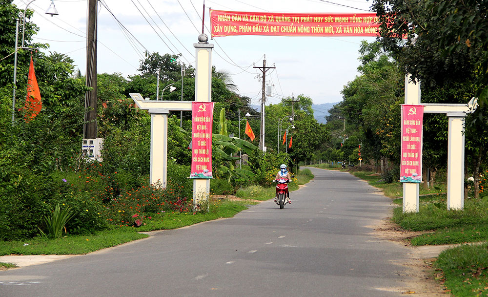 Đường giao thông nông thôn ở Quảng Trị được “bê tông hóa”. Ảnh: K.P