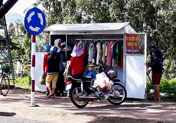 Tủ quần áo từ thiện giúp người có hoàn cảnh khó khăn tại TP Bảo Lộc