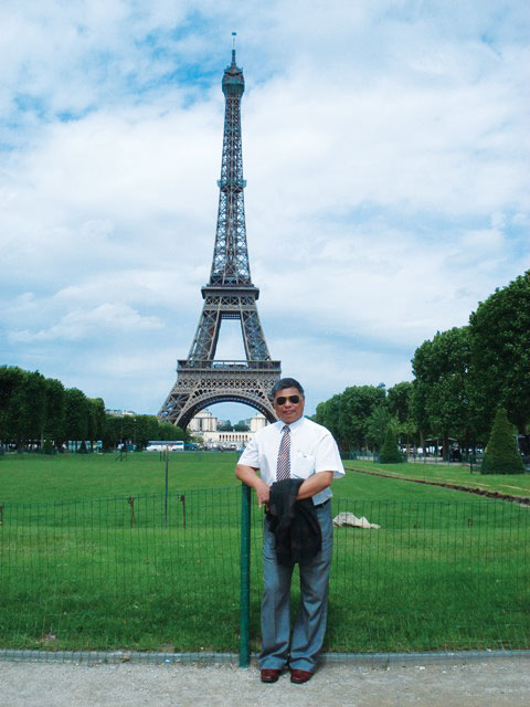 Võ sư Trương Văn Bảo tại Paris Pháp. Ảnh N.V cung cấp