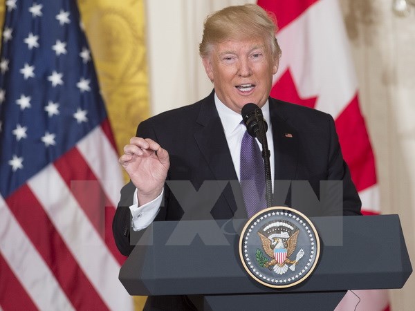 Tổng thống Mỹ Donald Trump phát biểu tại cuộc họp báo ở Washington, DC ngày 13/2. (Nguồn: AFP/TTXVN)