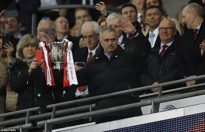  Mourinho lần thứ tư giành EFL Cup. (Nguồn: Reuters)