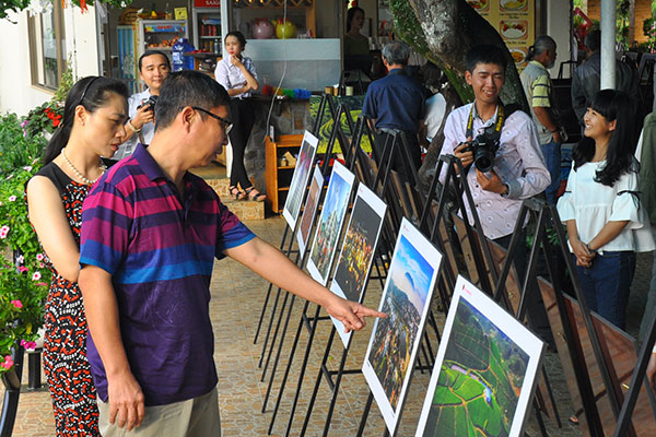 Bảo Lộc: Triển lãm ảnh "Hội ngộ Tháng Ba"