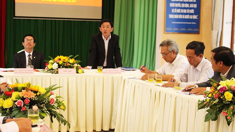 Đồng chí Phan Văn Đa phát biểu tại hội nghị