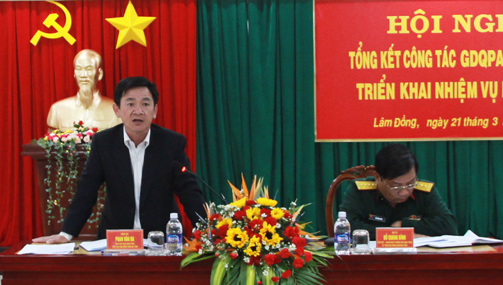 Đồng chí Phan Văn Đa - Phó Chủ tịch UBND tỉnh phát biểu chỉ đạo tại hội nghị