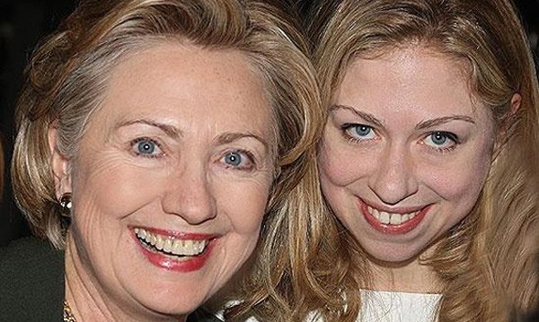 Hillary Clinton và con gái Chelsea