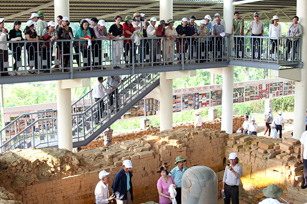  Khu Di tích khảo cổ Cát Tiên là một địa chỉ thu hút du khách đến tham quan. Ảnh: T.Chu