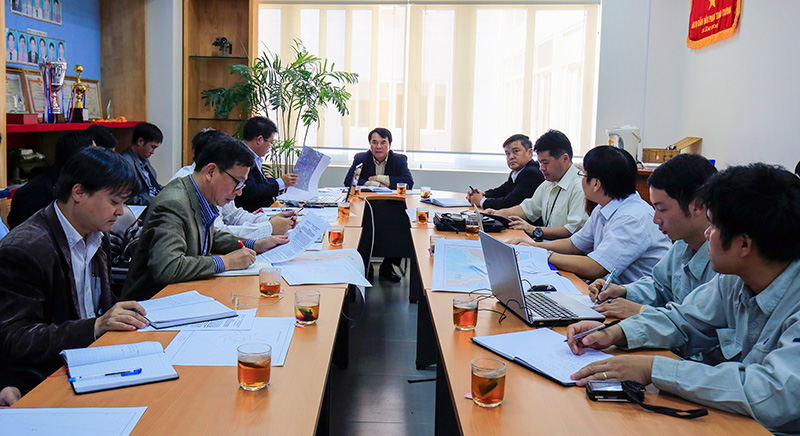 Phó Chủ tịch UBND tỉnh Phạm S chủ trì cuộc họp bàn phương án tìm nguyên nhân vụ sụt lún đất 